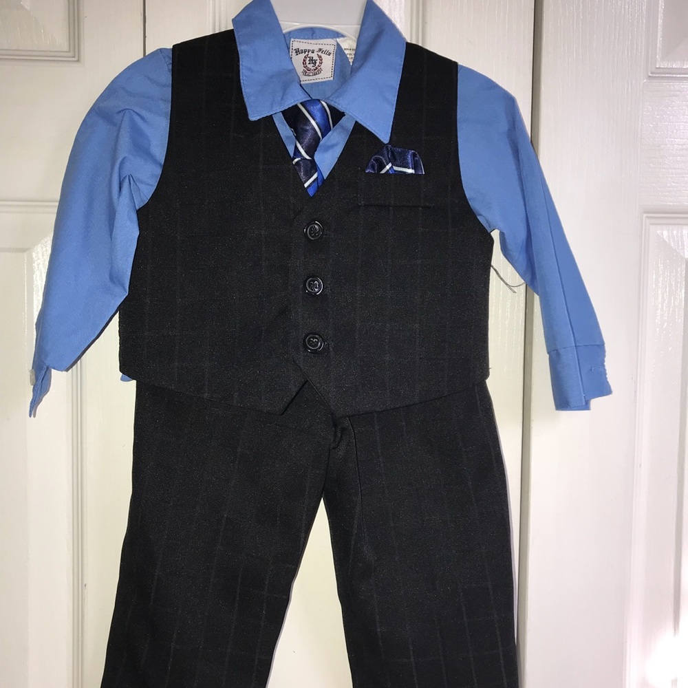 Boys Black 4-Piece Suit Vest Set